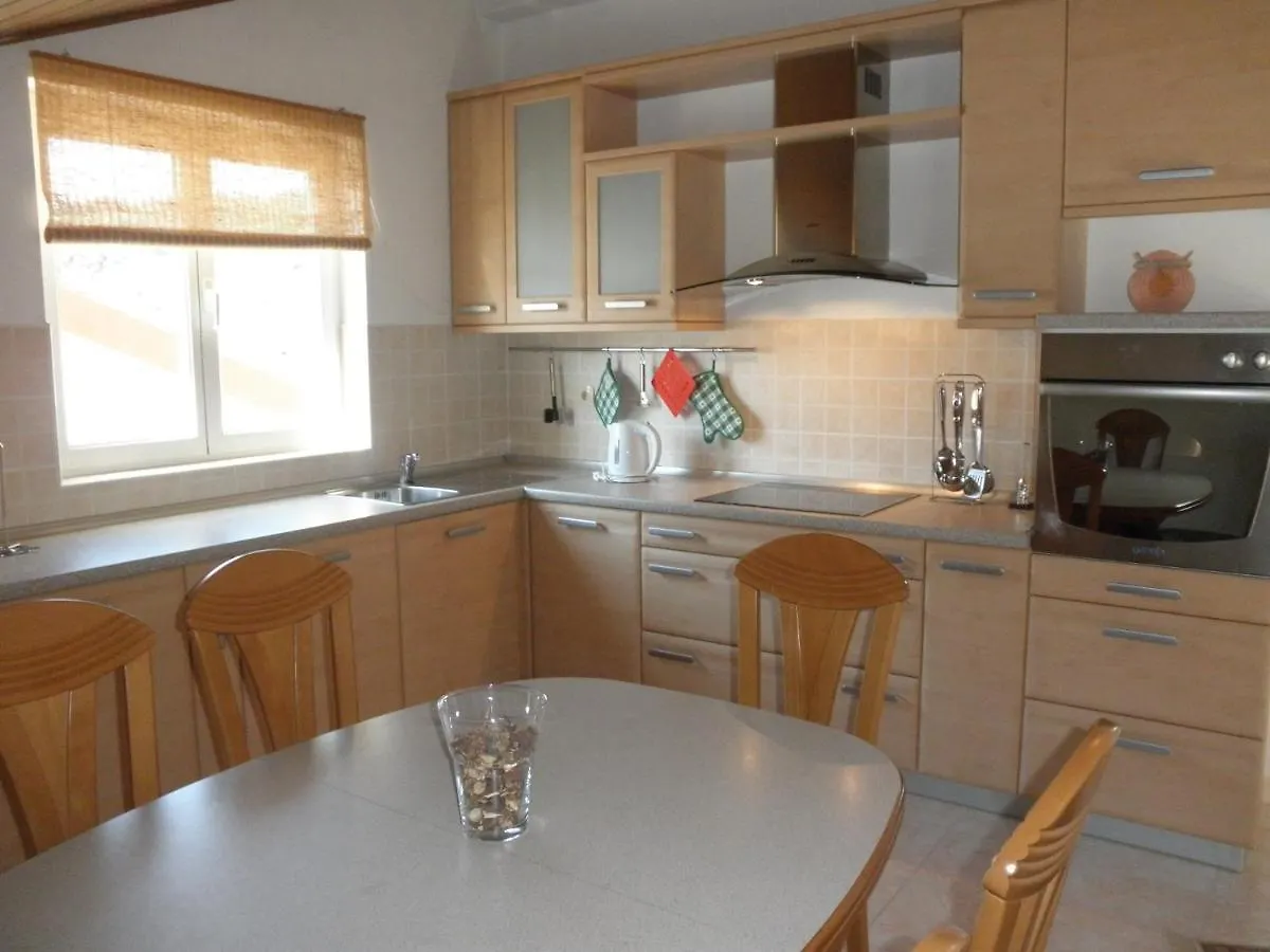 Apartment Preka Palit Croatia