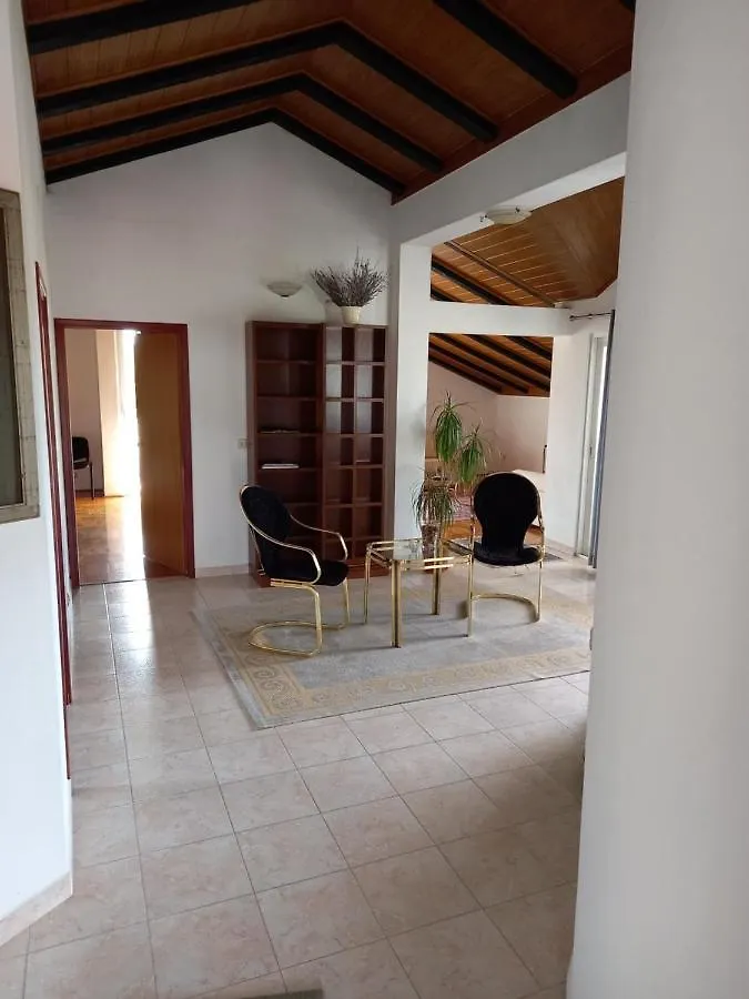 Apartment Preka Palit